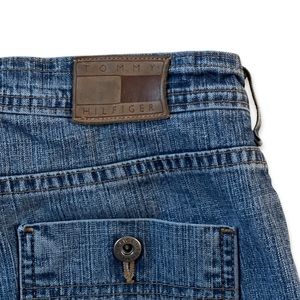Women’s b vintage Tommy Hilfiger jean shorts - size 8